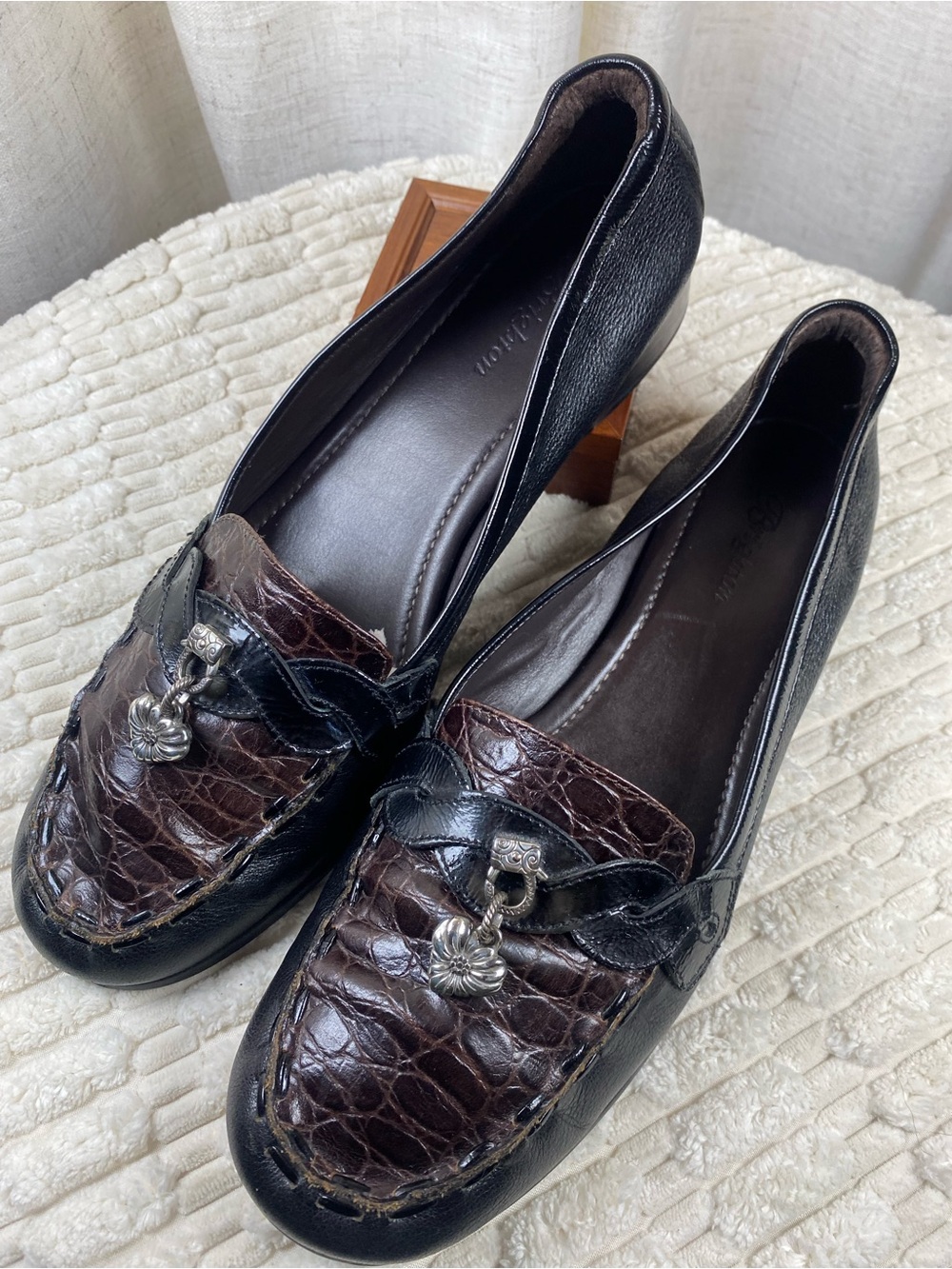 Brighton Medley Black Burgundy Croc Embossed Leather Loafers 9.5N